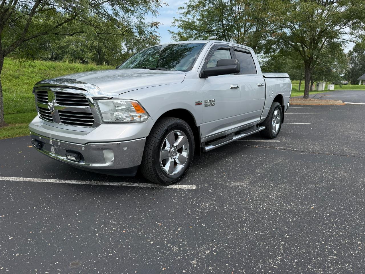 RAM 1500 Lone Star Crew Cab SB 4WD 2014