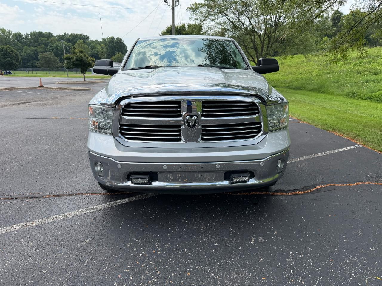 RAM 1500 Lone Star Crew Cab SB 4WD 2014