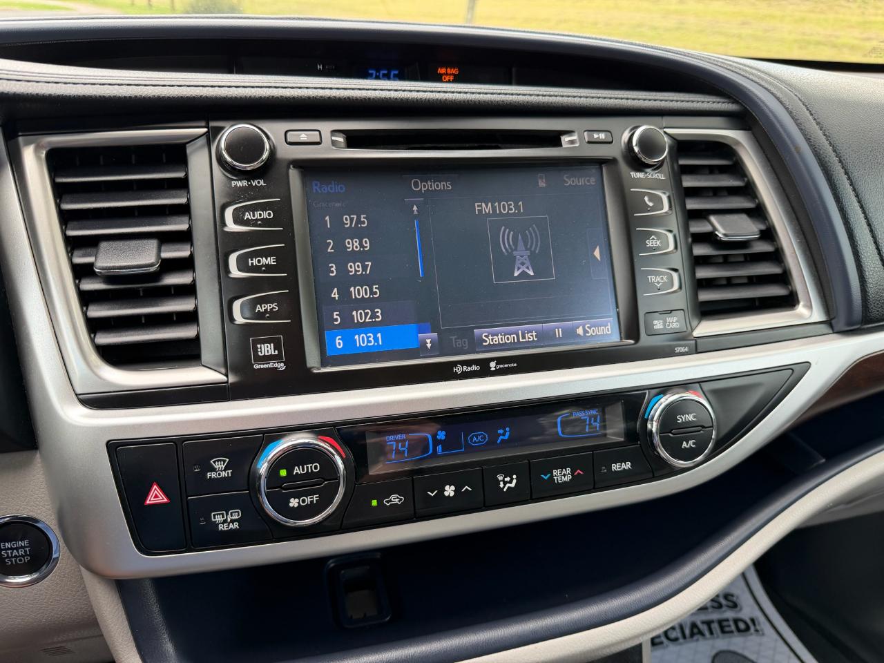 Toyota Highlander Limited Platinum FWD V6 2015
