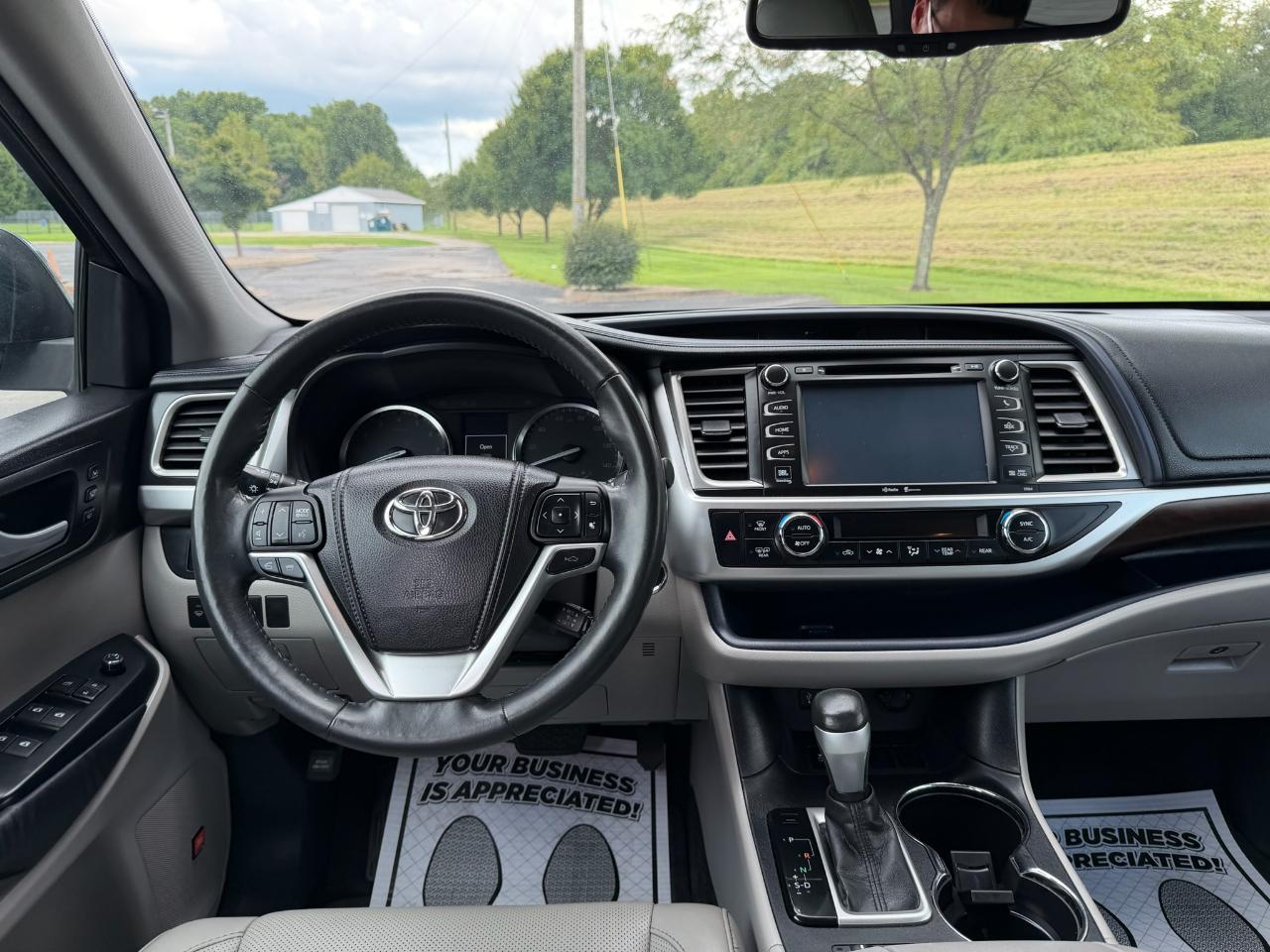 Toyota Highlander Limited Platinum FWD V6 2015