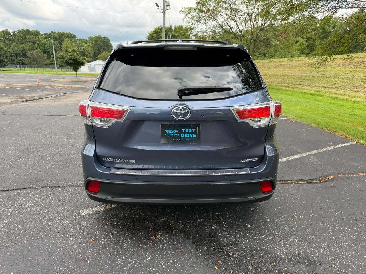 Toyota Highlander Limited Platinum FWD V6 2015
