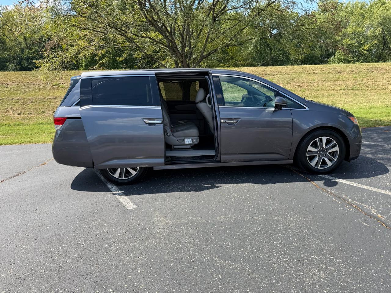 Honda Odyssey Touring Elite 2015