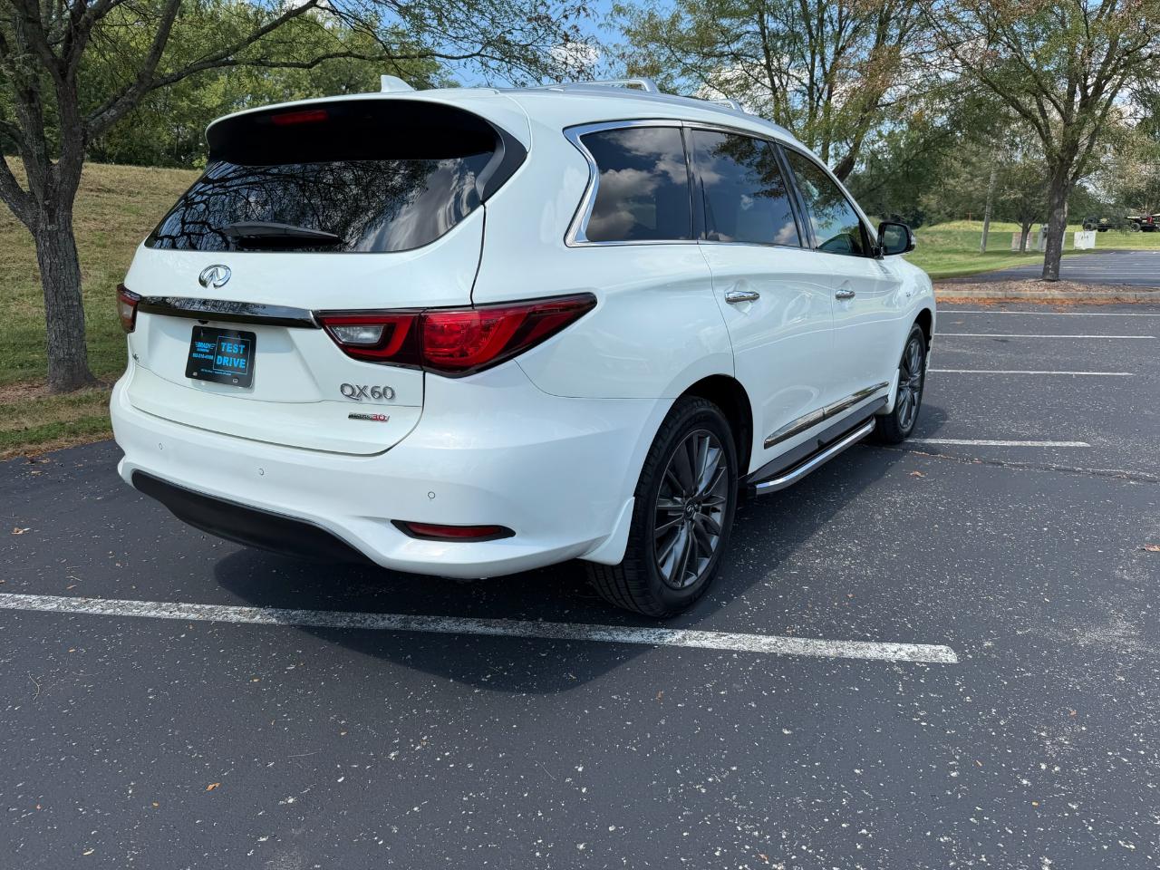 Infiniti QX60 Luxe 4D SUV AWD 2020