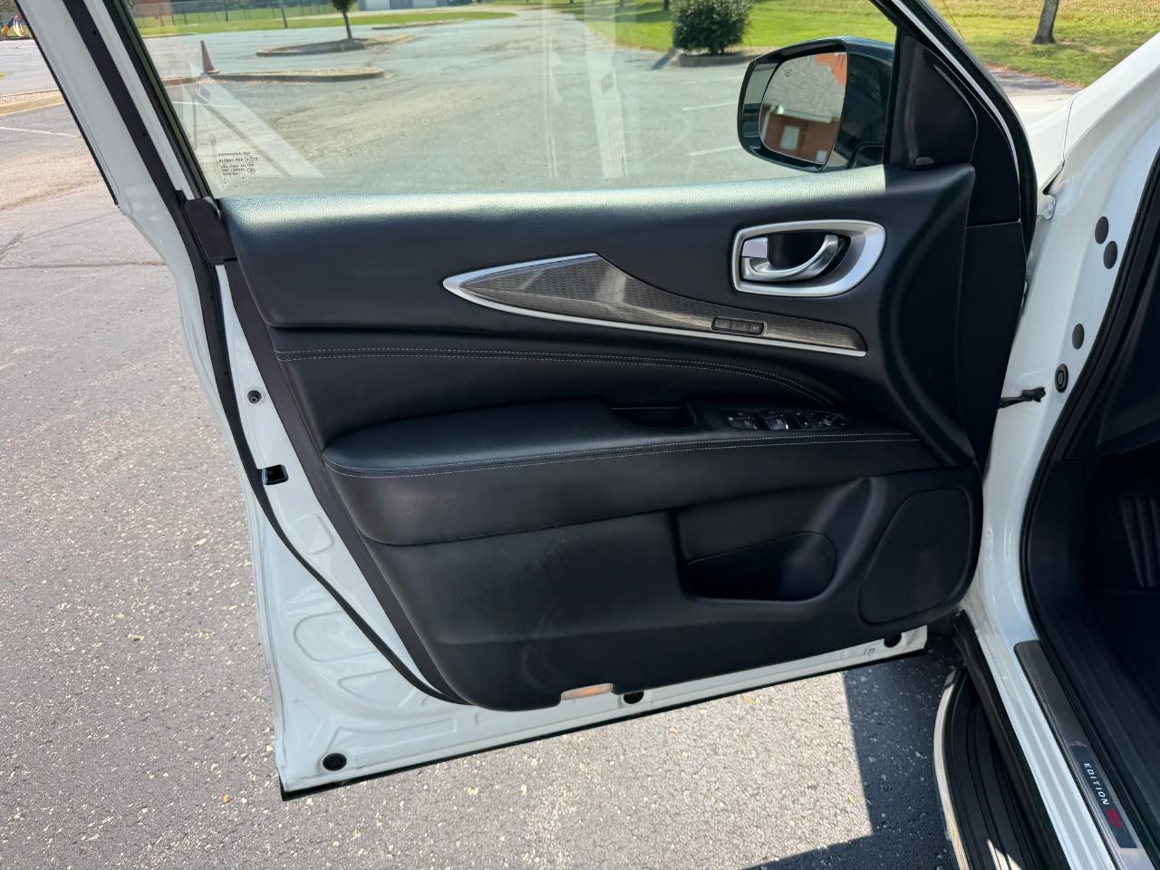 Infiniti QX60 Luxe 4D SUV AWD 2020