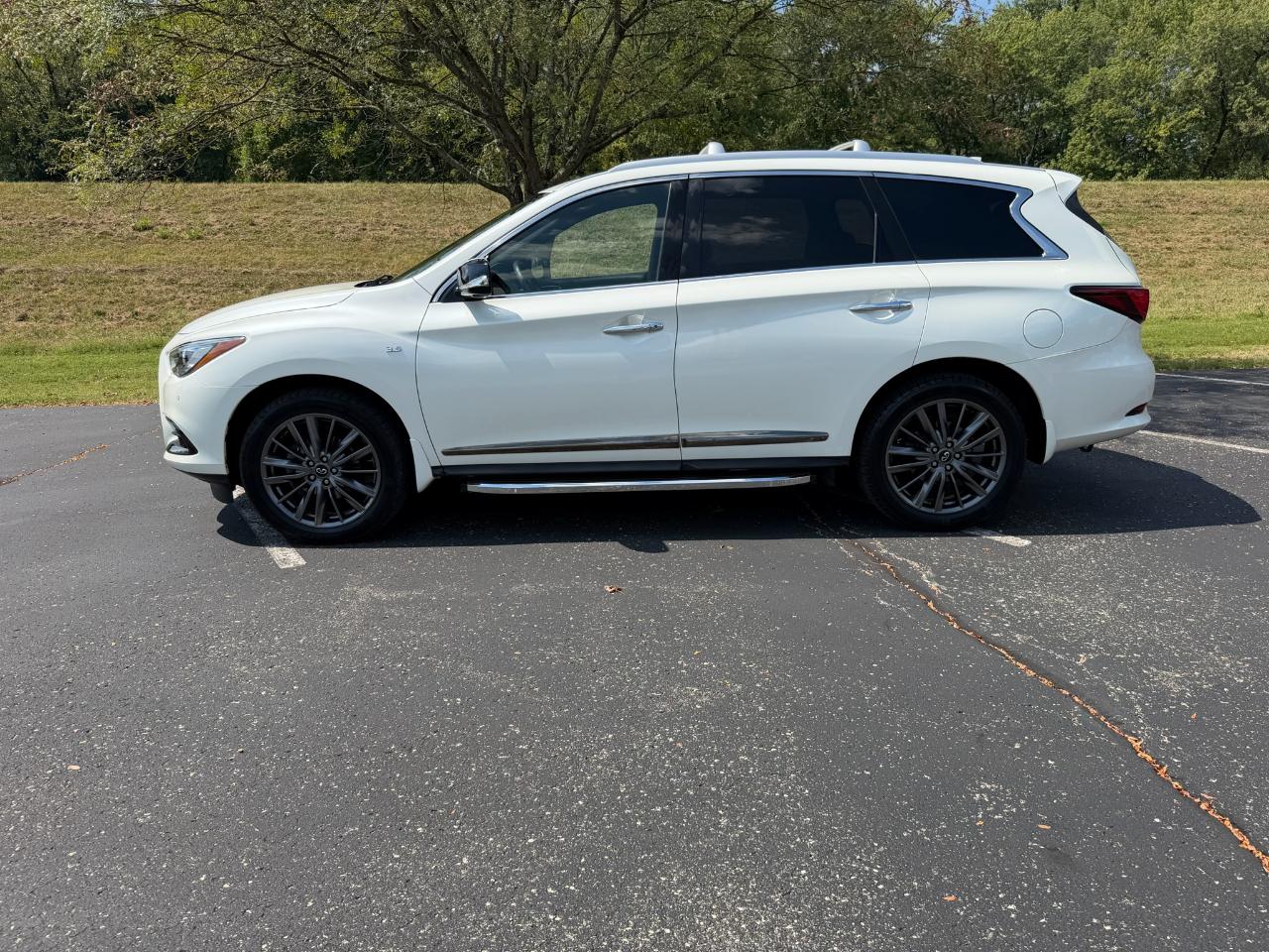 Infiniti QX60 Luxe 4D SUV AWD 2020