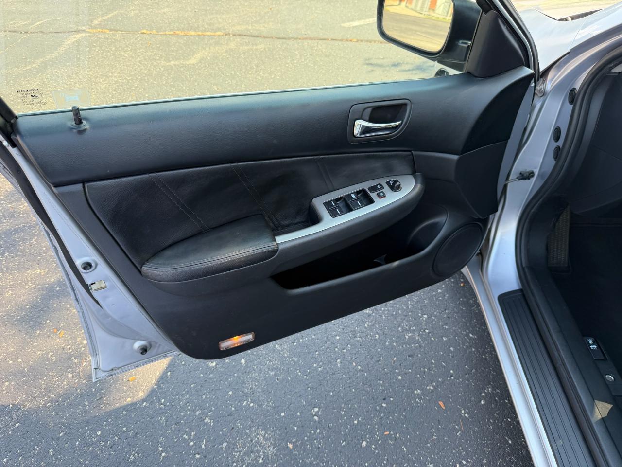 Honda Accord EX-L 4D Sedan 2004