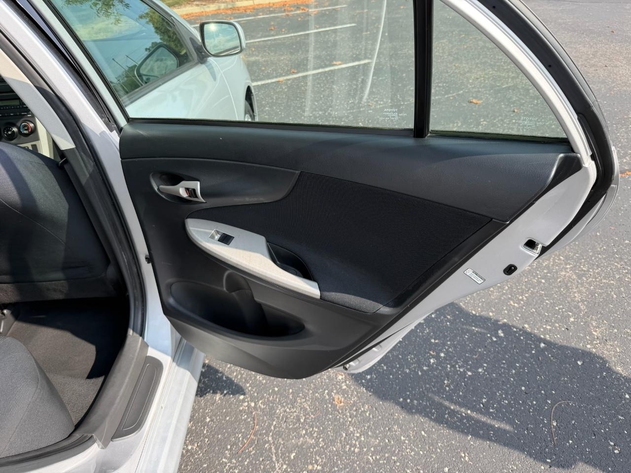 Toyota Corolla S 4D Sedan 2010