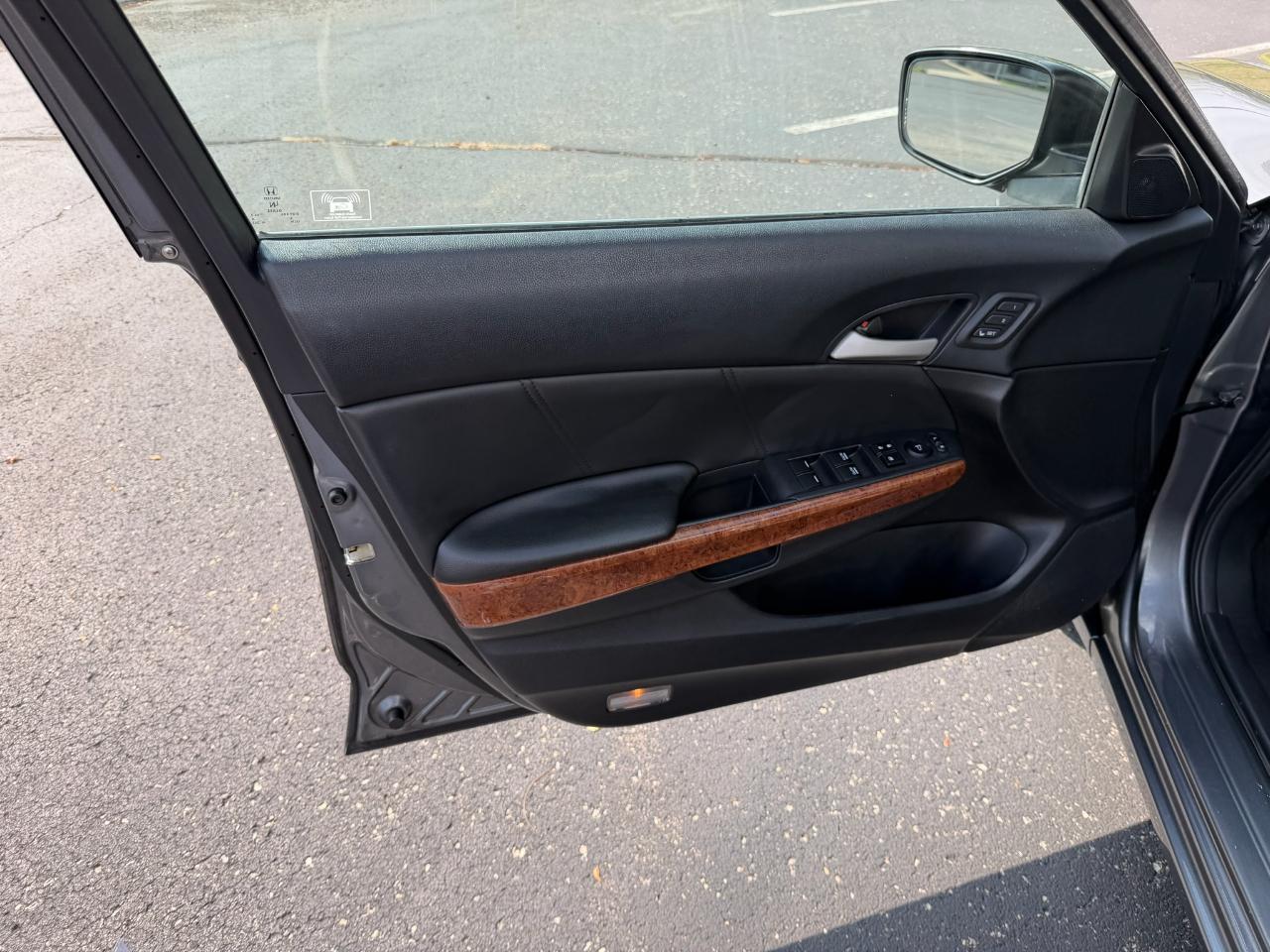 Honda Accord EX-L V6 Sedan AT 2012