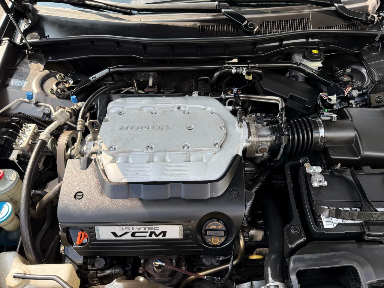 Honda Accord EX-L V6 Sedan AT 2012
