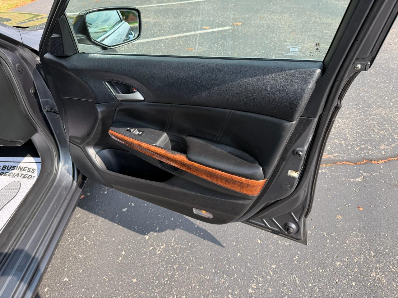Honda Accord EX-L V6 Sedan AT 2012