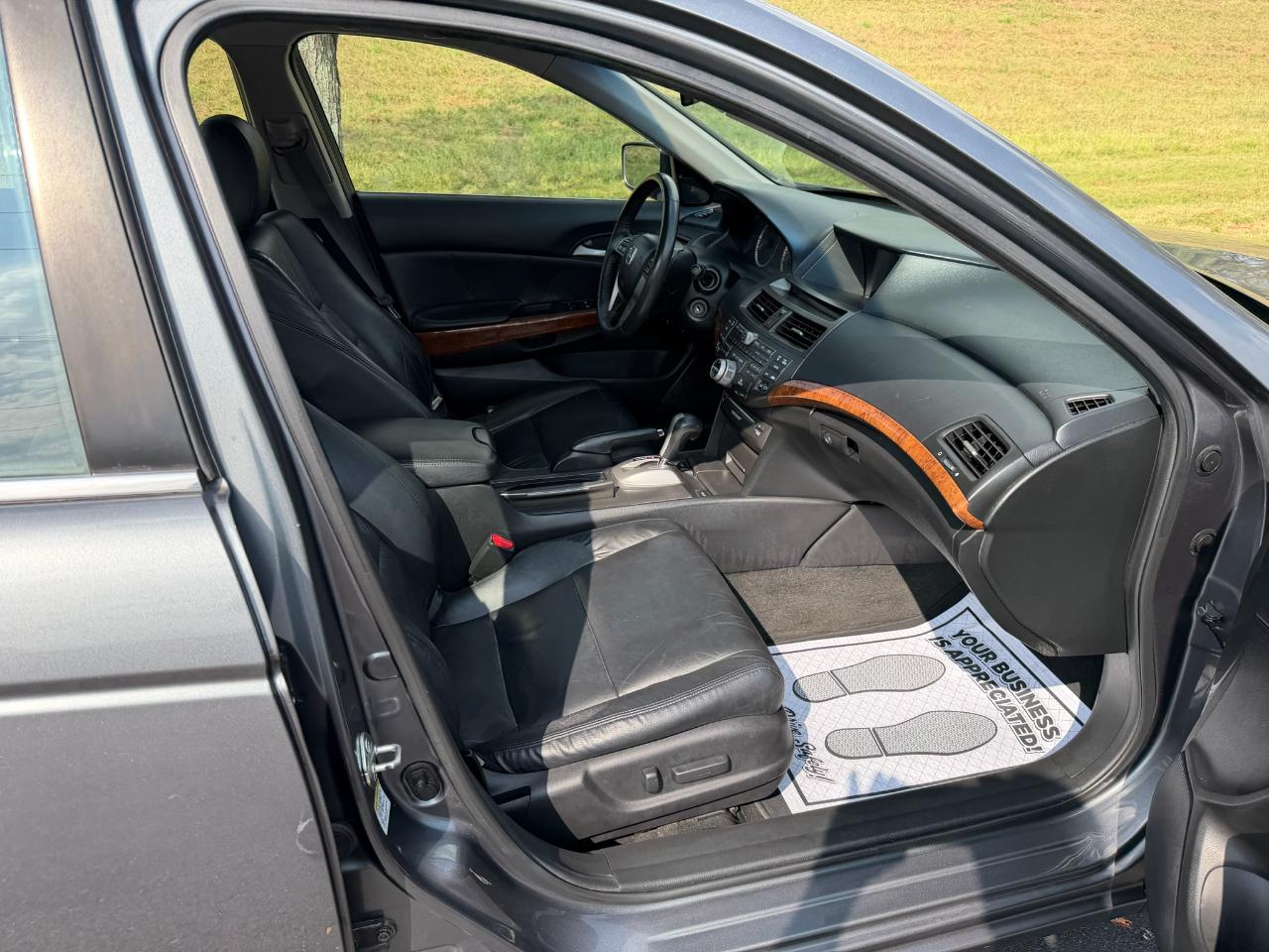 Honda Accord EX-L V6 Sedan AT 2012
