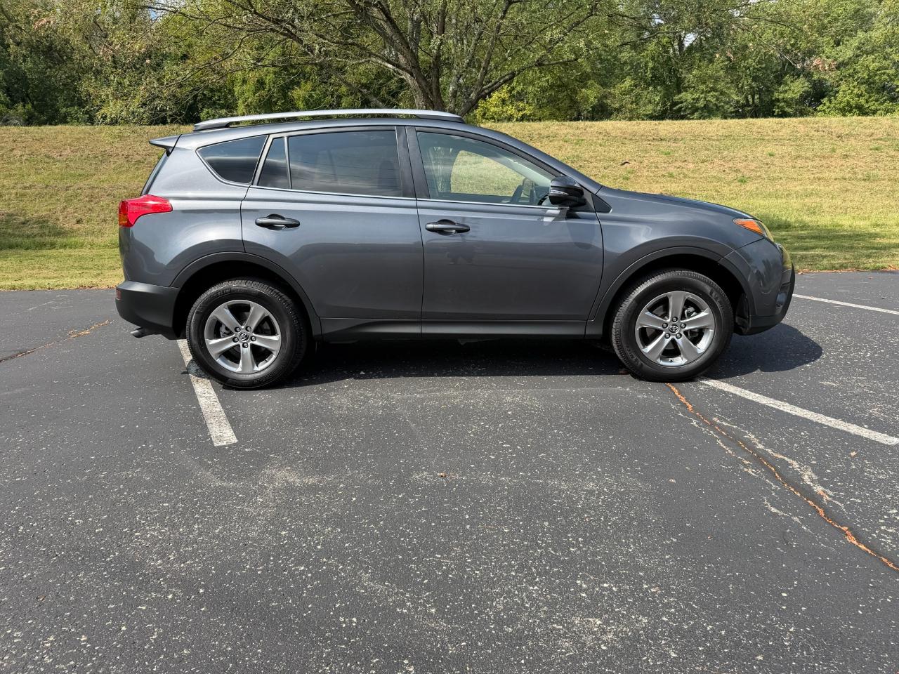 Toyota RAV4 XLE FWD 2015