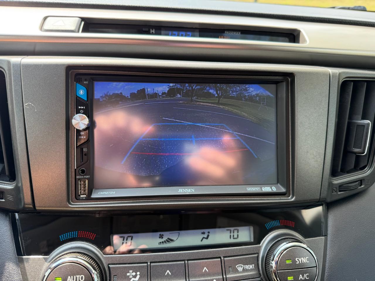 Toyota RAV4 XLE FWD 2015