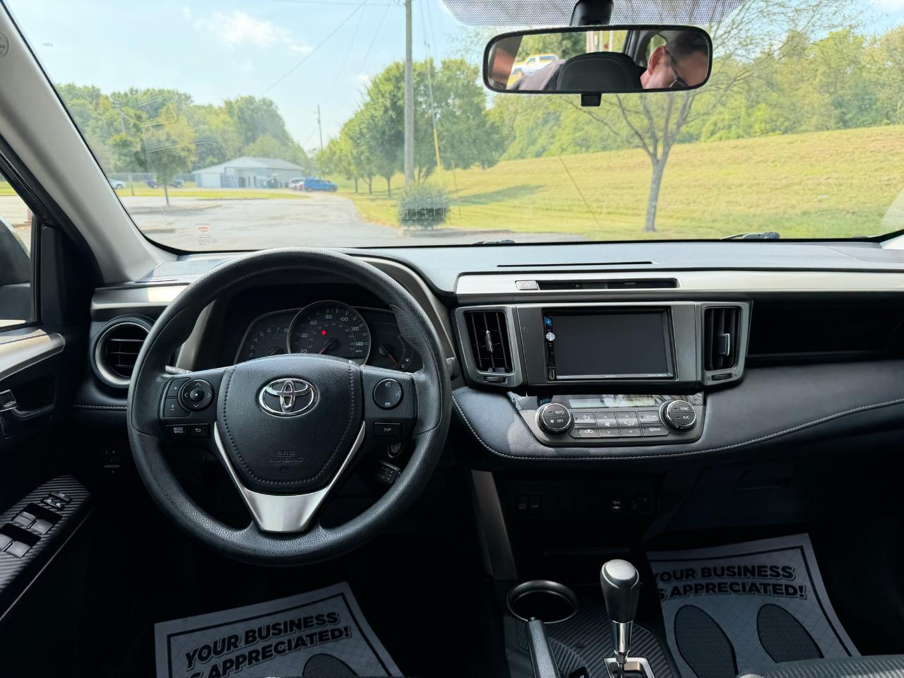 Toyota RAV4 XLE FWD 2015