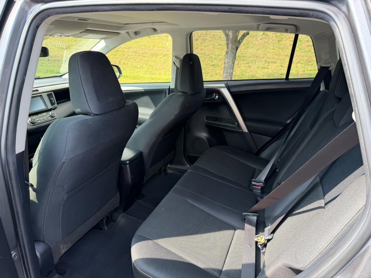Toyota RAV4 XLE FWD 2015