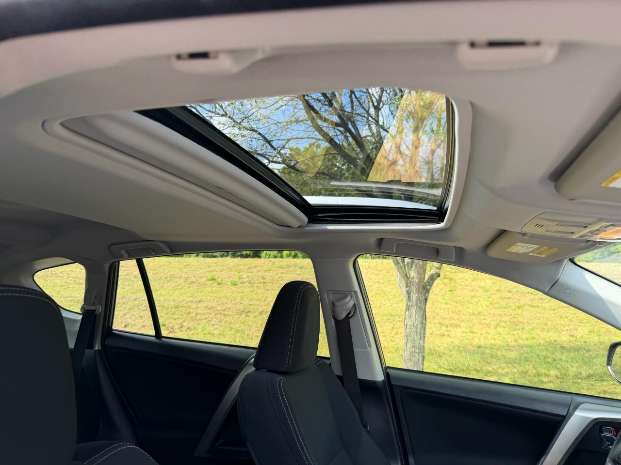 Toyota RAV4 XLE FWD 2015
