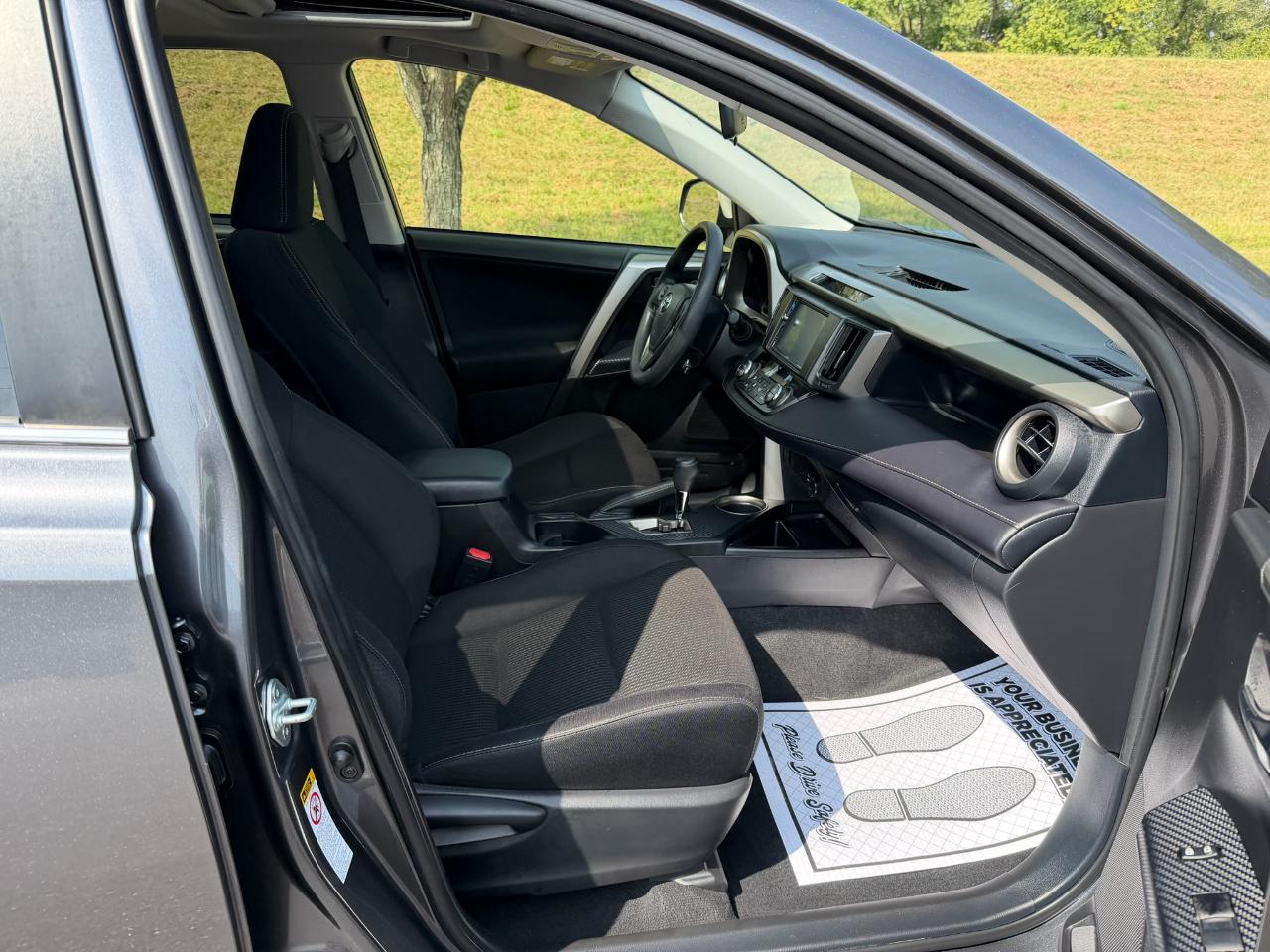 Toyota RAV4 XLE FWD 2015