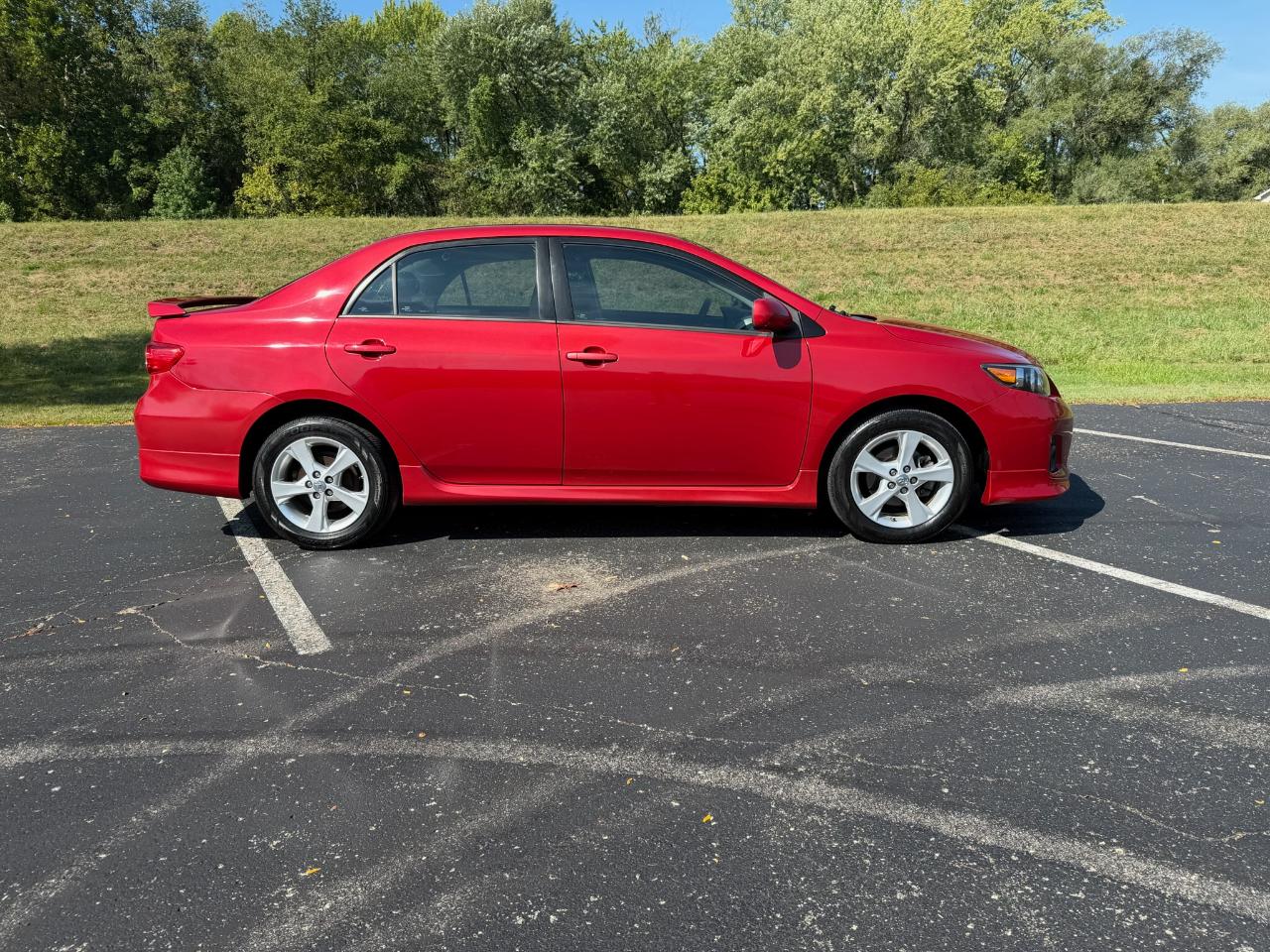 Toyota Corolla S 4D Sedan 2011