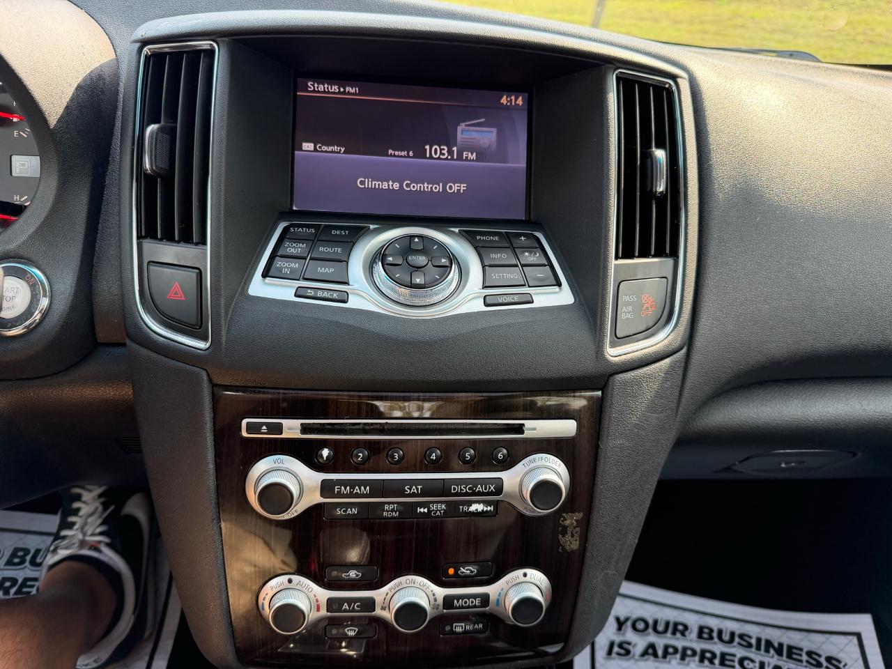 Nissan Maxima SV 2012