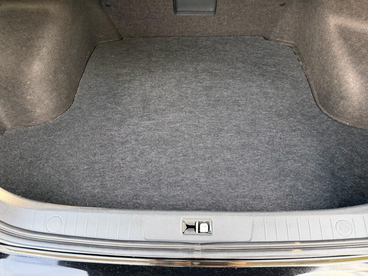 Nissan Maxima SV 2012