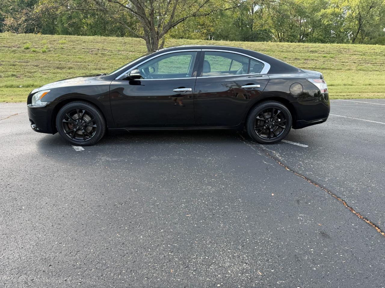 Nissan Maxima SV 2012