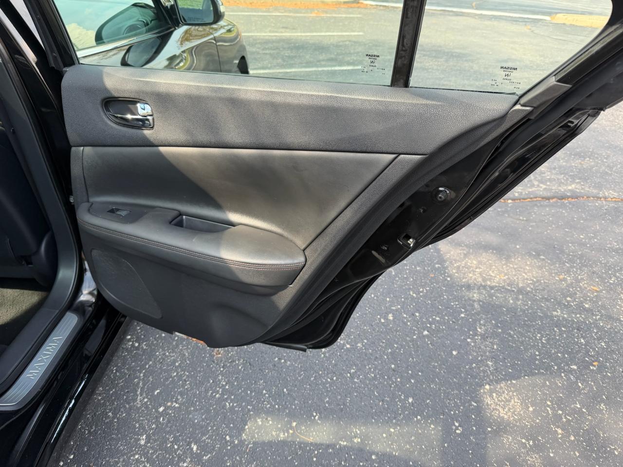 Nissan Maxima SV 2012