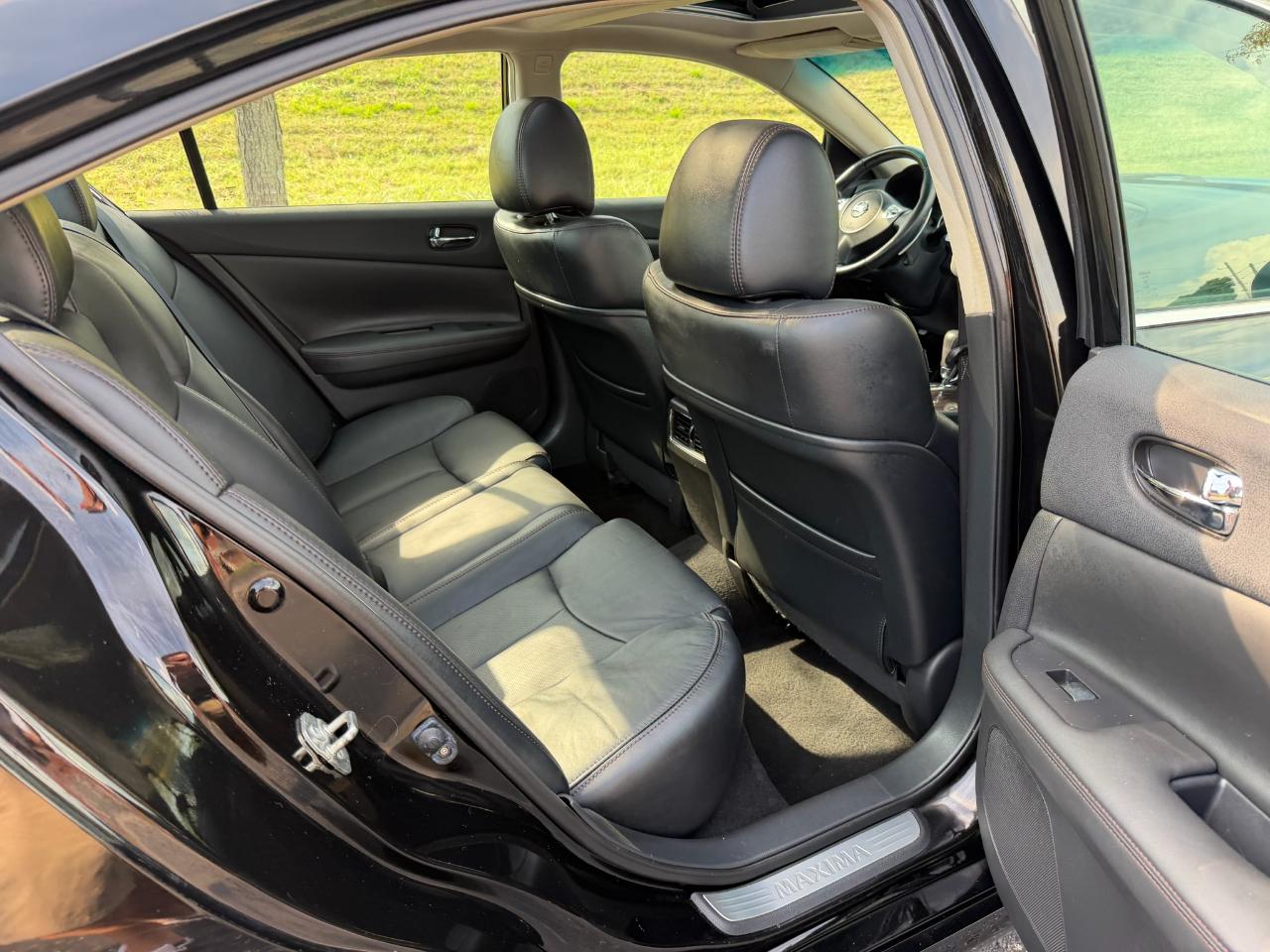 Nissan Maxima SV 2012
