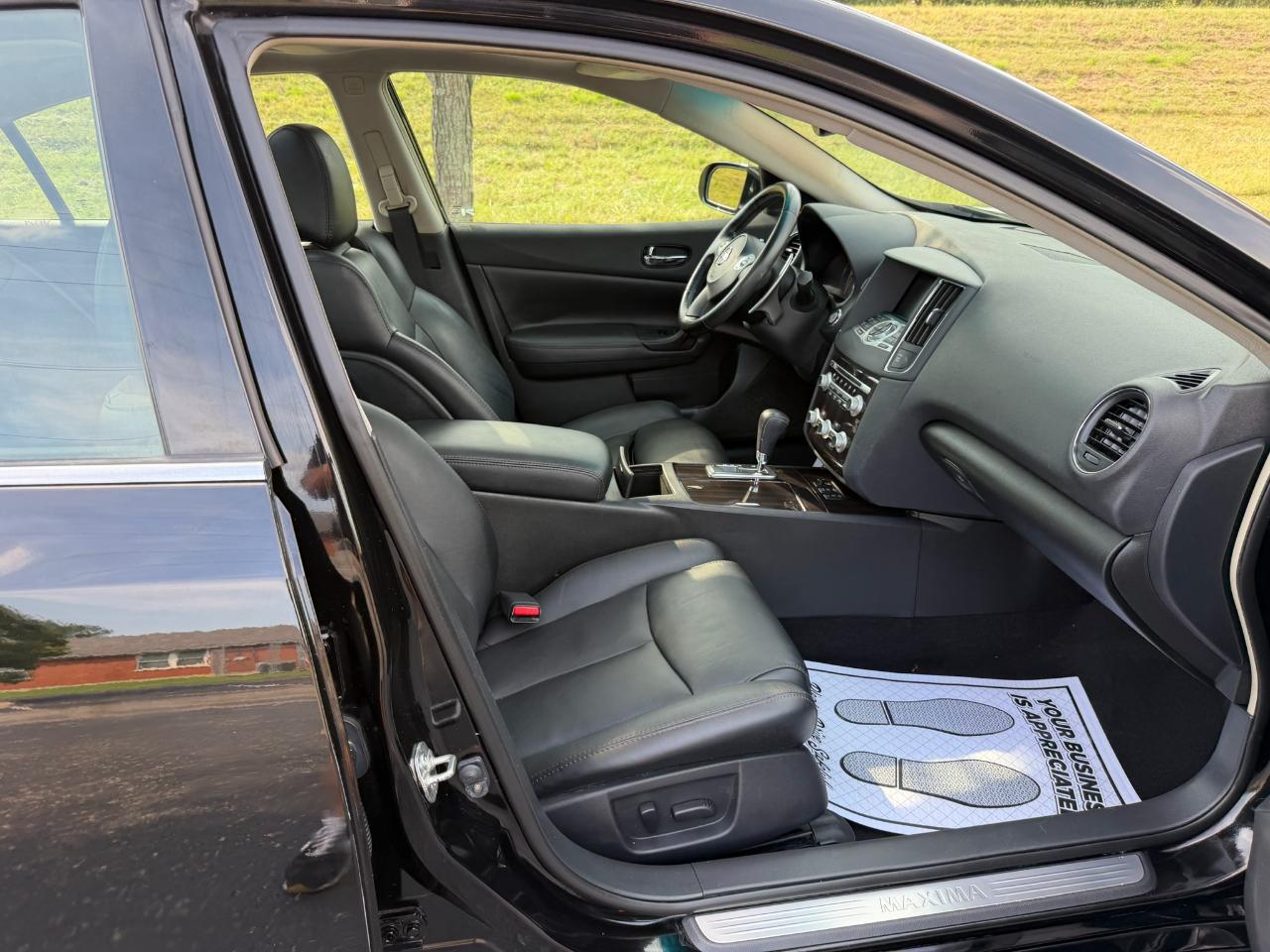 Nissan Maxima SV 2012