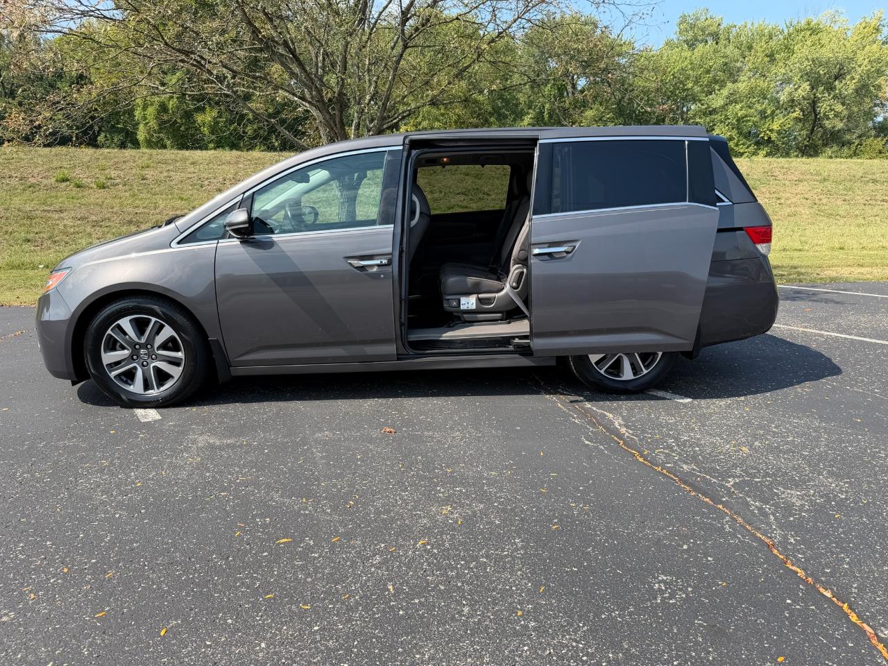 Honda Odyssey Touring Elite 2014