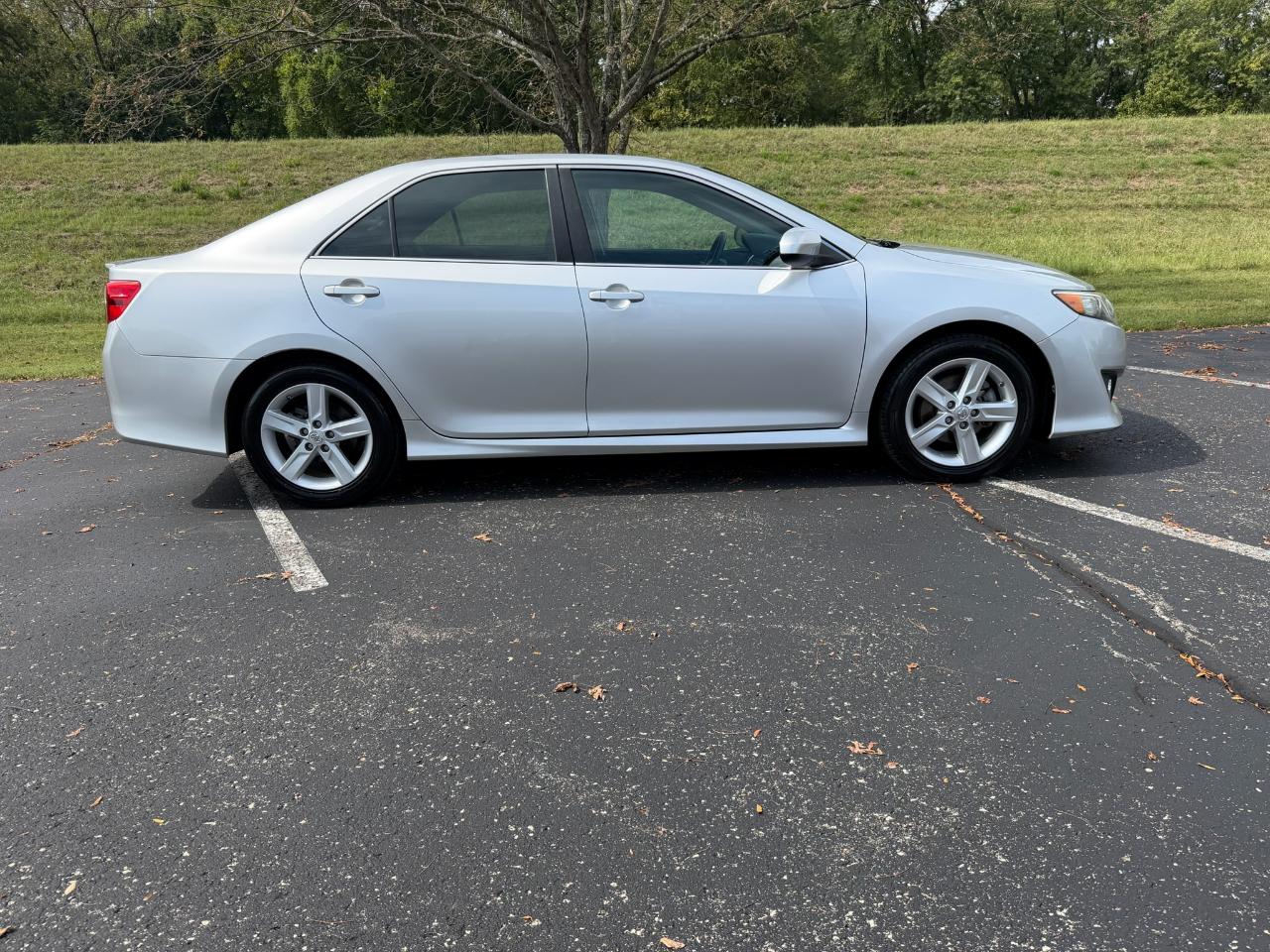 Toyota Camry SE 2012