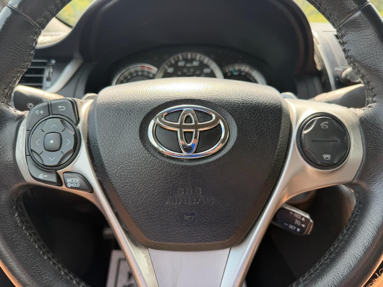 Toyota Camry SE 2012