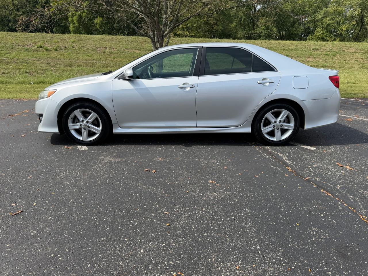 Toyota Camry SE 2012