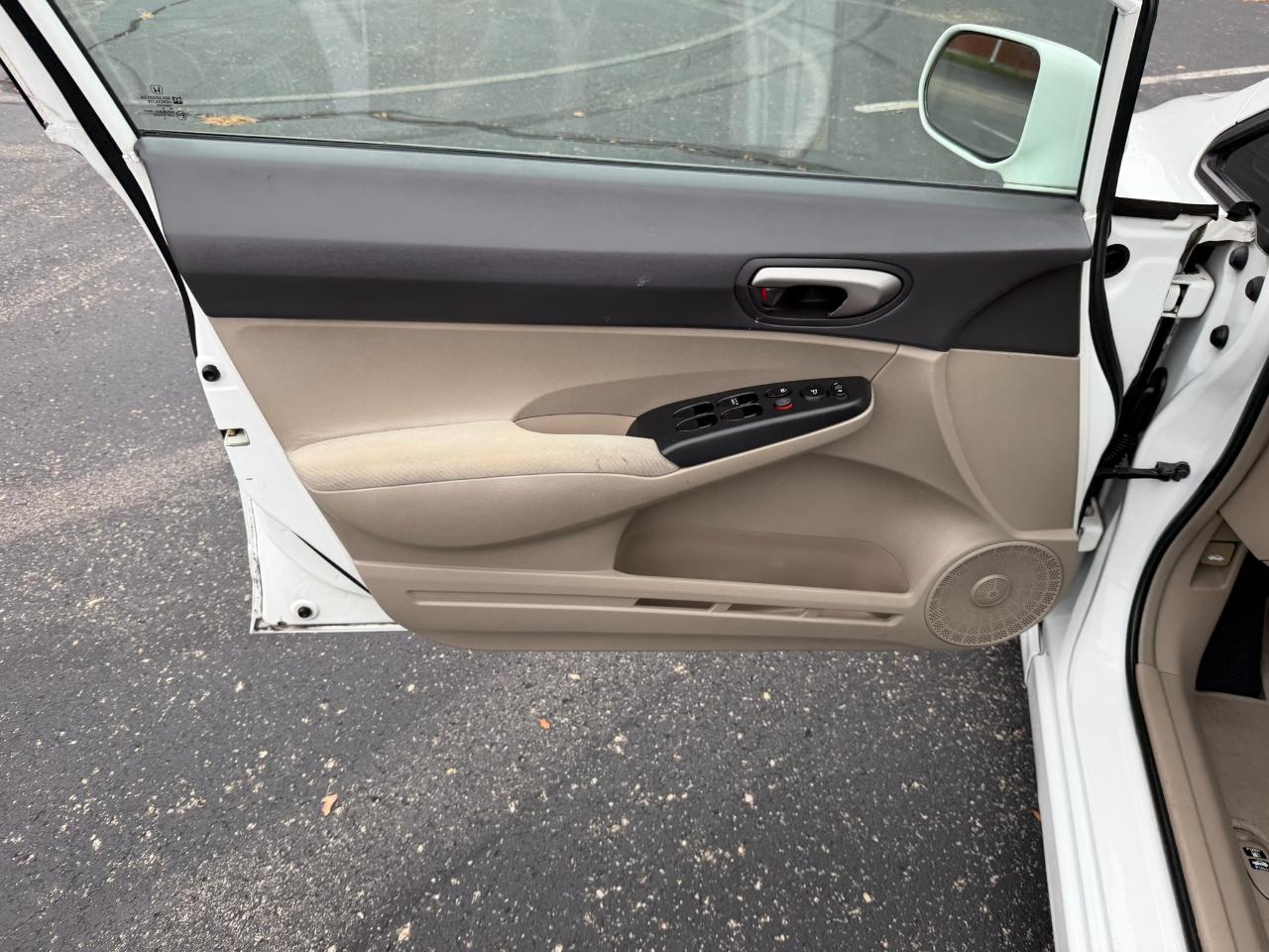 Honda Civic LX sedan 2009