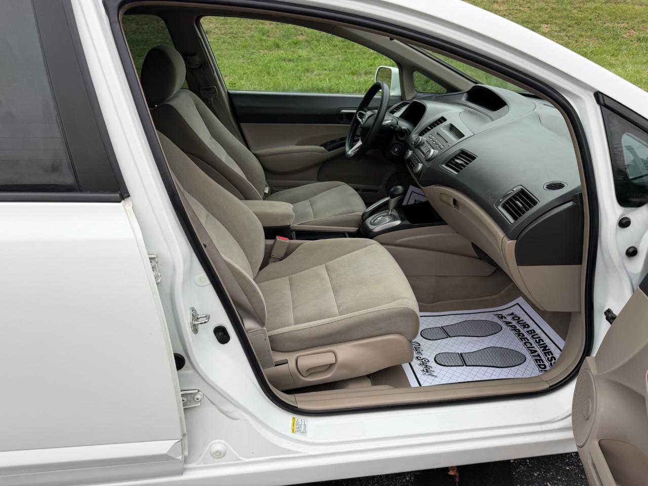 Honda Civic LX sedan 2009