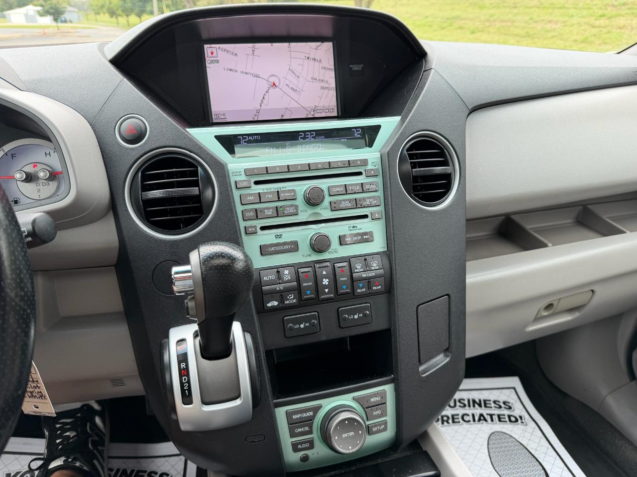 Honda Pilot Touring 2WD with DVD 2011