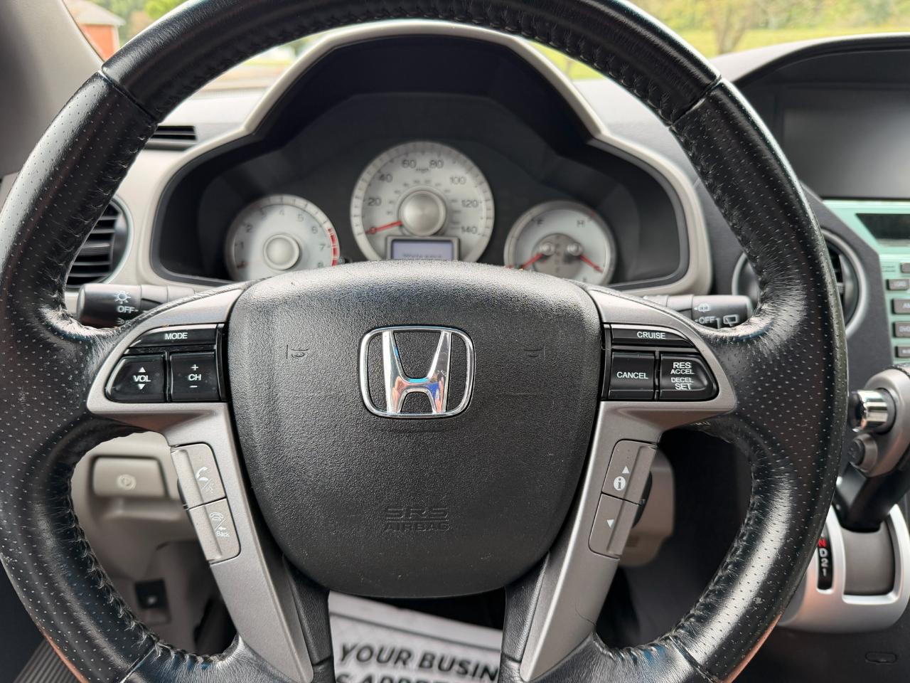 Honda Pilot Touring 2WD with DVD 2011