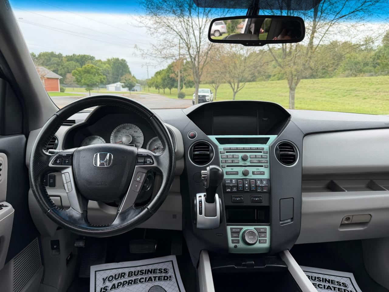 Honda Pilot Touring 2WD with DVD 2011