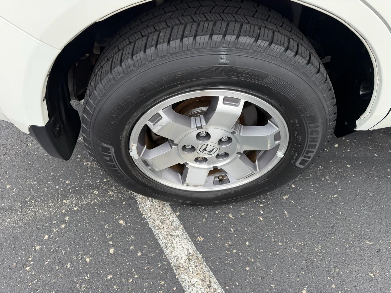 Honda Pilot Touring 2WD with DVD 2011