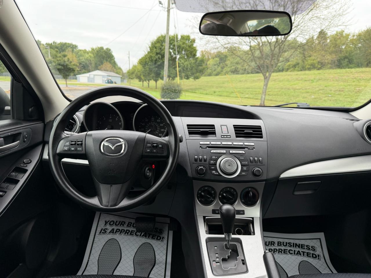 Mazda MAZDA3 i Touring 4-door 2010