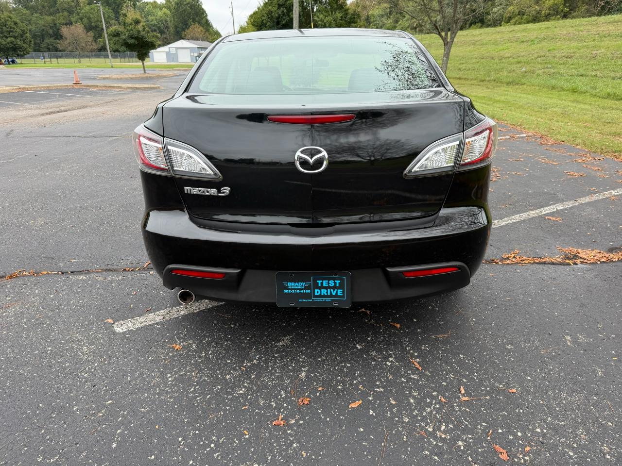 Mazda MAZDA3 i Touring 4-door 2010