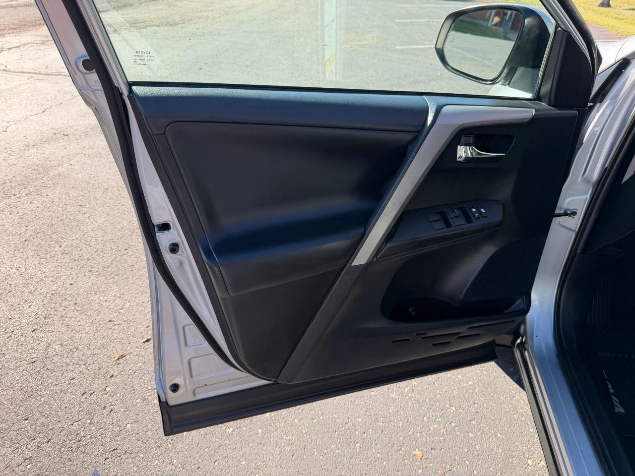 Toyota RAV4 XLE AWD 2018