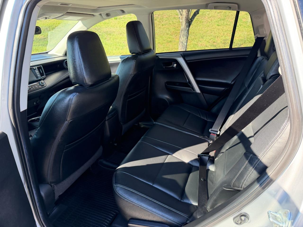 Toyota RAV4 XLE AWD 2018
