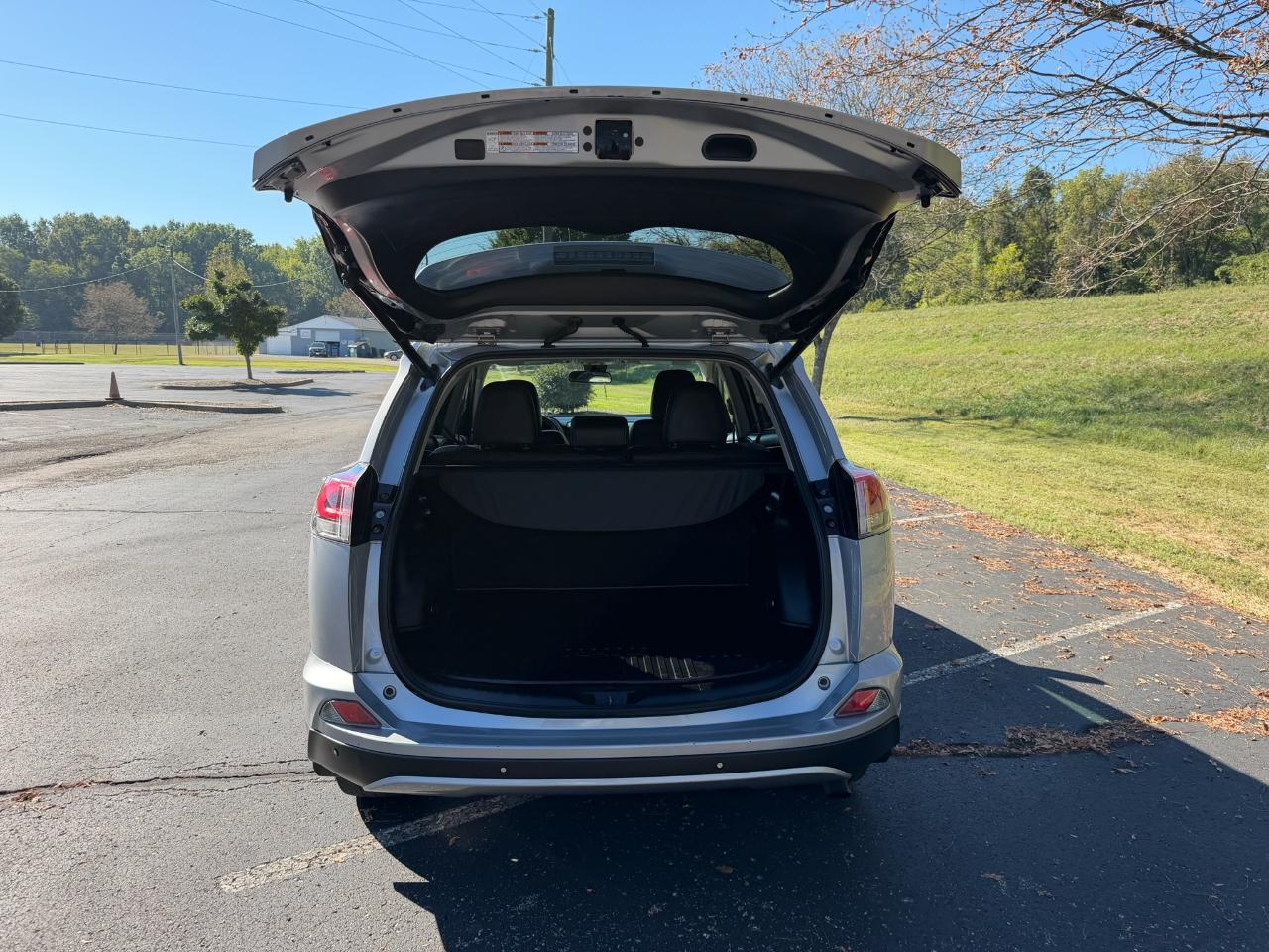 Toyota RAV4 XLE AWD 2018