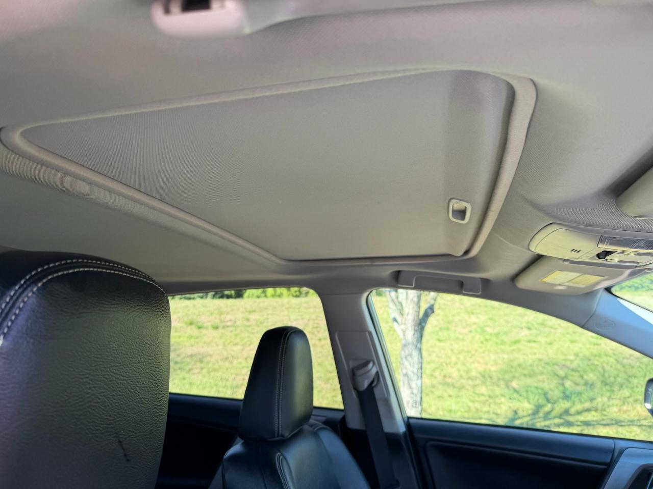 Toyota RAV4 XLE AWD 2018