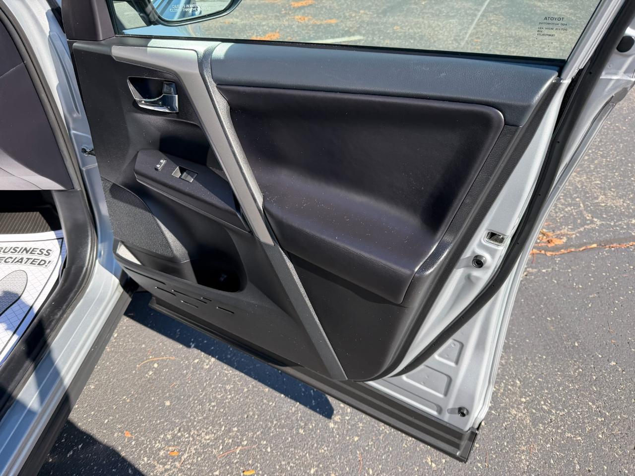 Toyota RAV4 XLE AWD 2018