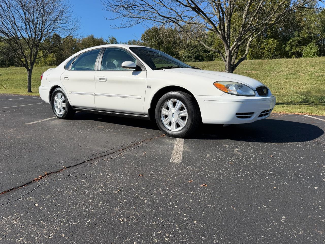 Ford Taurus SEL 2004