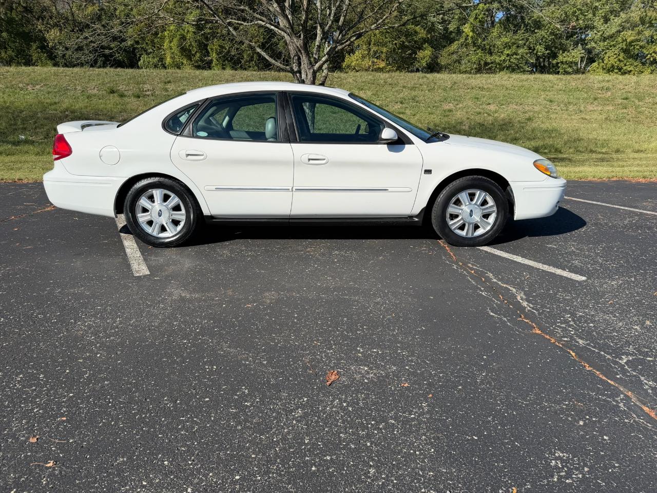 Ford Taurus SEL 2004