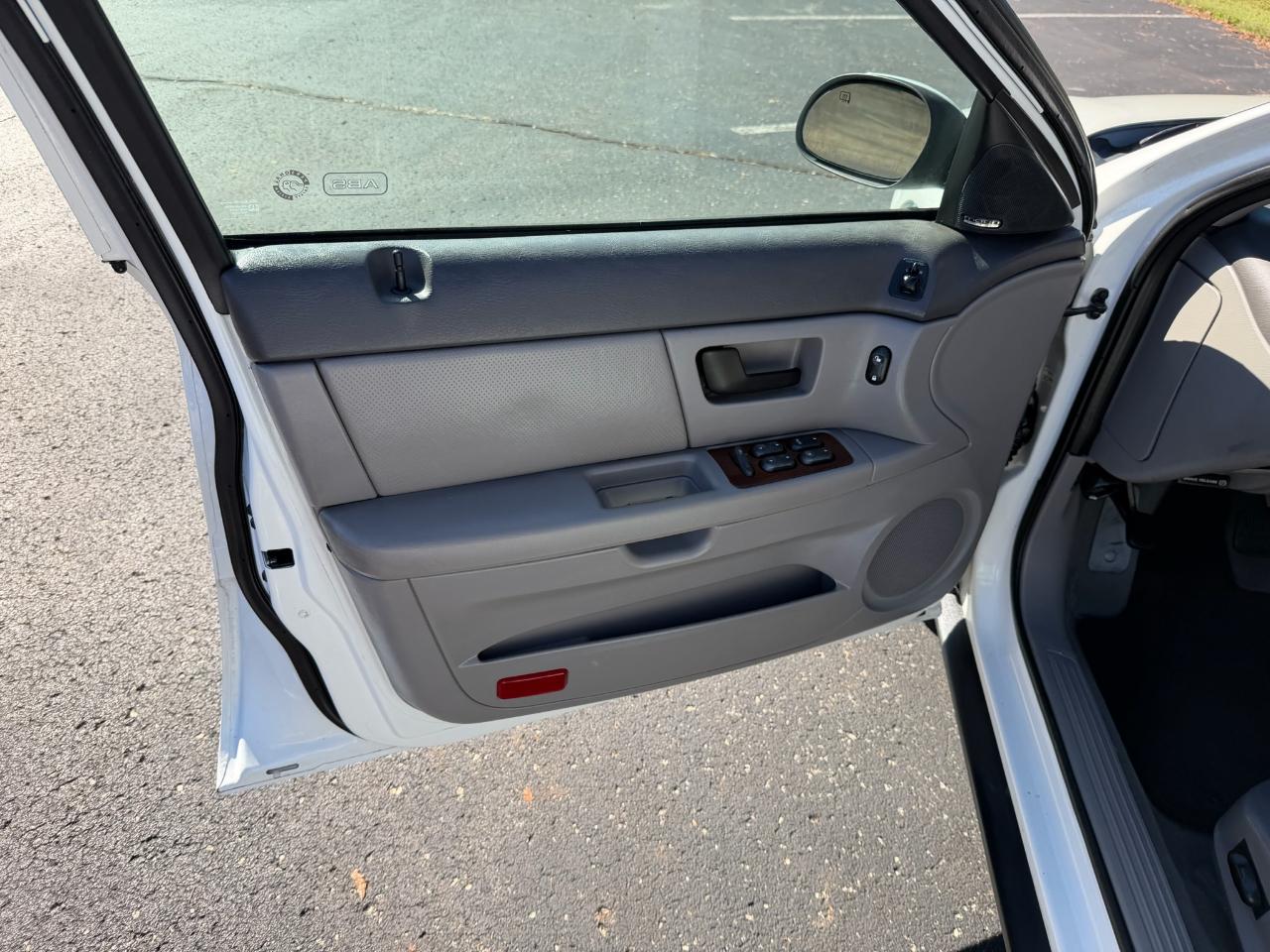 Ford Taurus SEL 2004