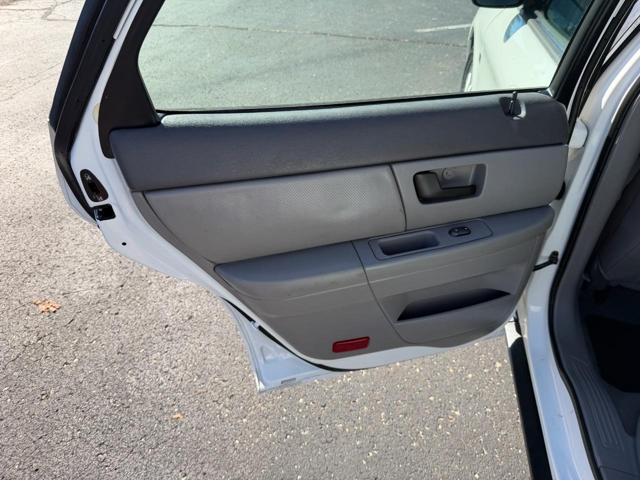 Ford Taurus SEL 2004