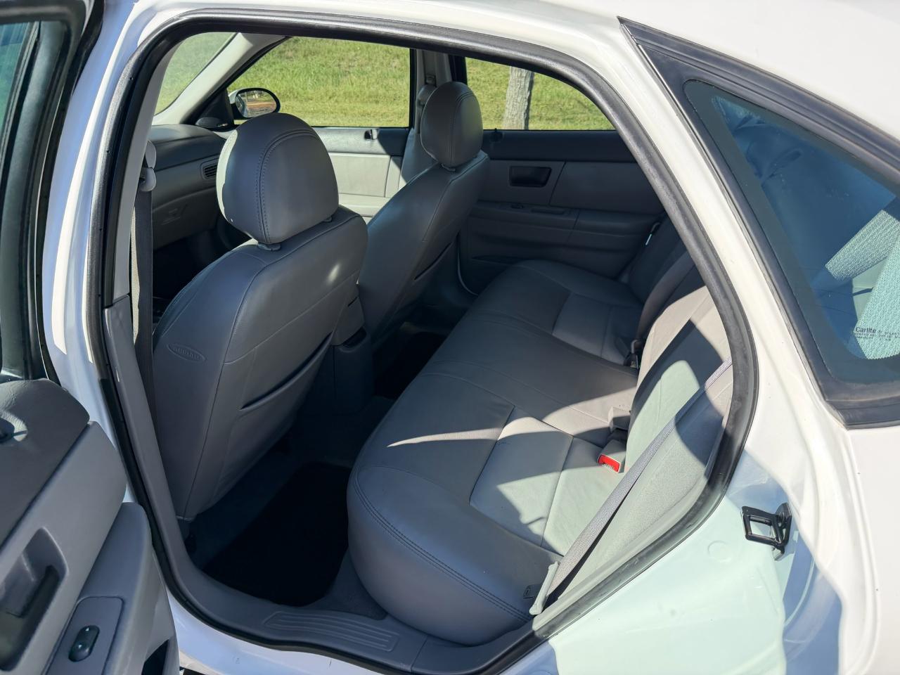 Ford Taurus SEL 2004